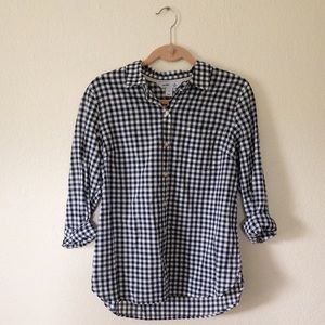 Old Navy Classic Women’s Button Up